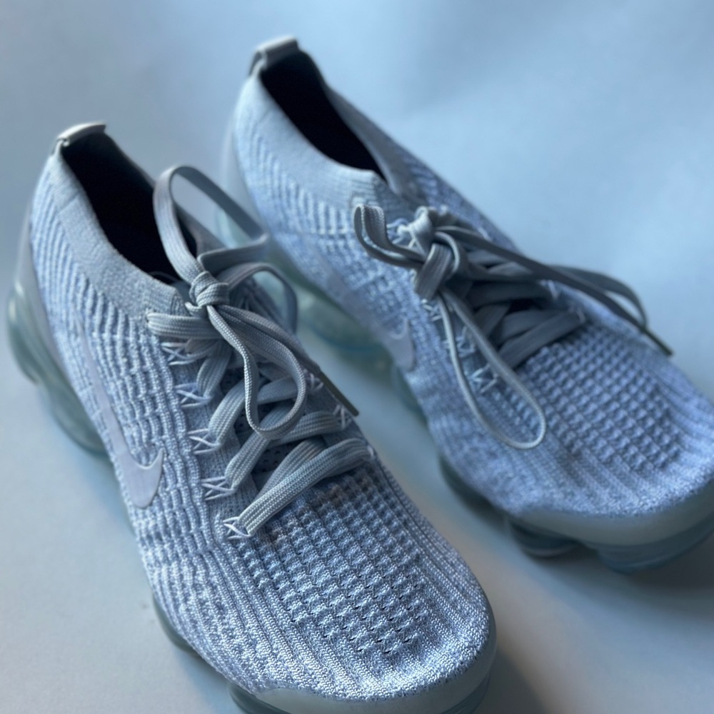 Gray Nike US 8 Eur 39